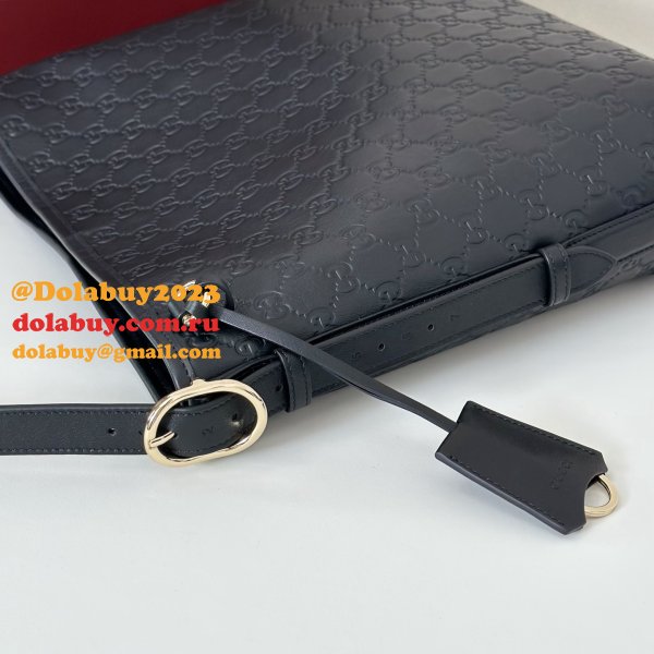 Gucci GG Emblem Medium Shoulder 847452 Bag