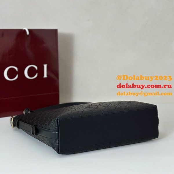 Gucci GG Emblem Medium Shoulder 847452 Bag